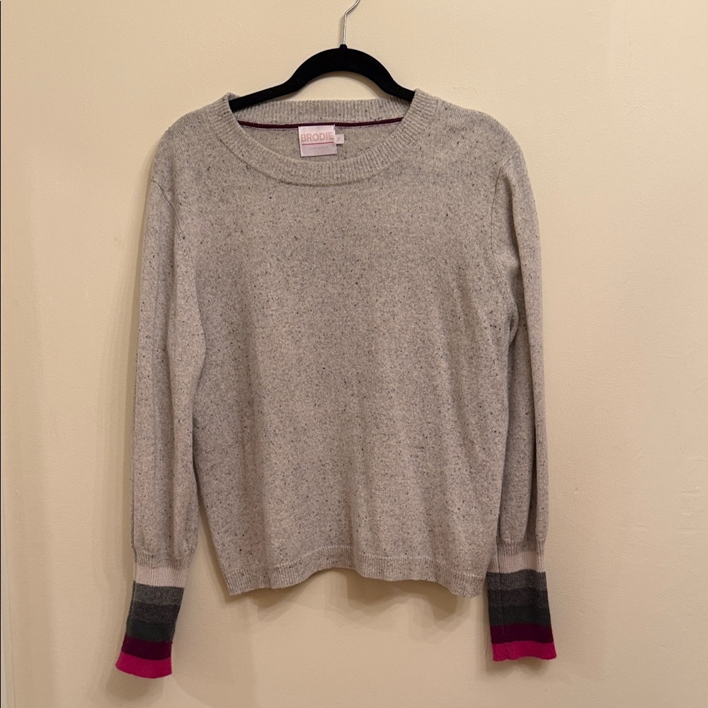 Brodie Cashmere Women's Sweater in Gray with Pink and Black Cuffs
